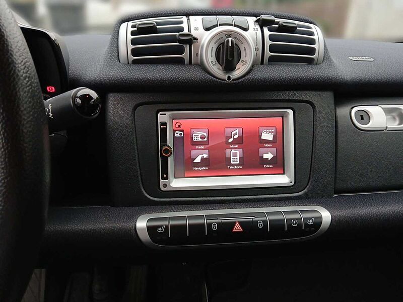 Smart ForTwo CABRIO NAVI SHZ RADIO/CD